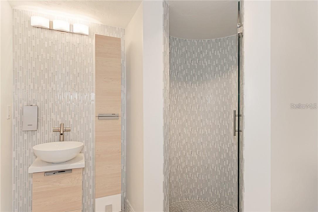 Image 34 of 50 For 7692 Cove Terrace