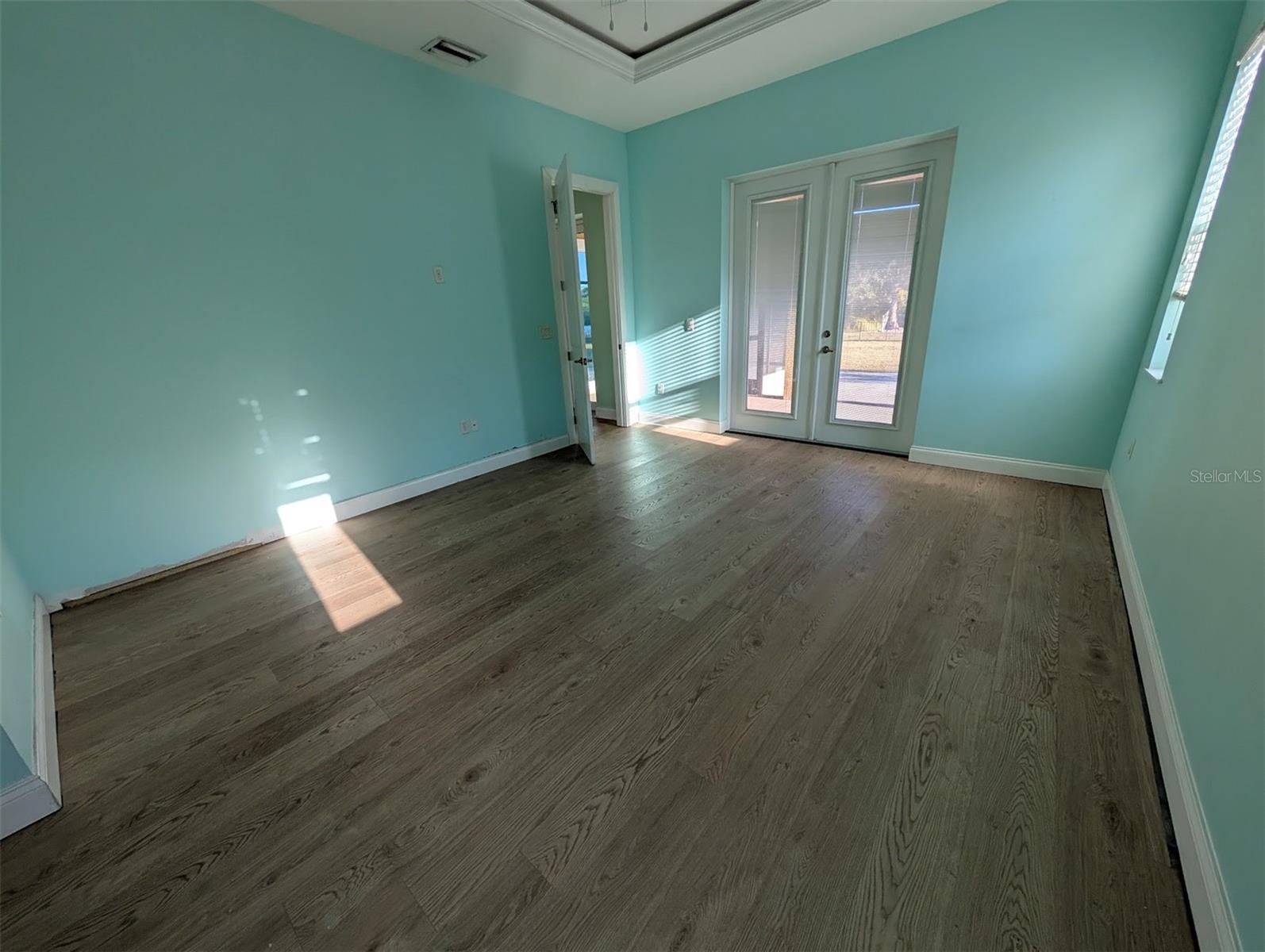 Image 15 of 51 For 13653 Heritage Way