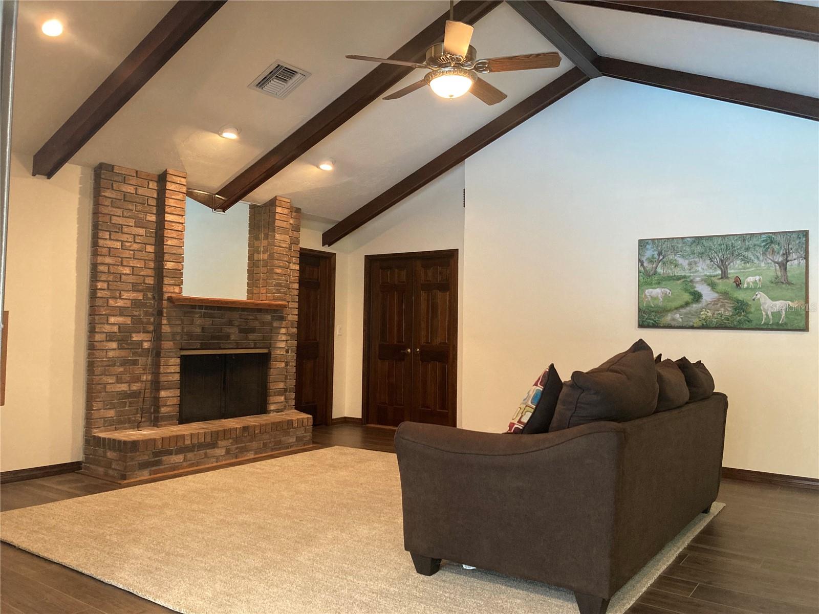 Image 17 of 81 For 6800 18th Terrace Road