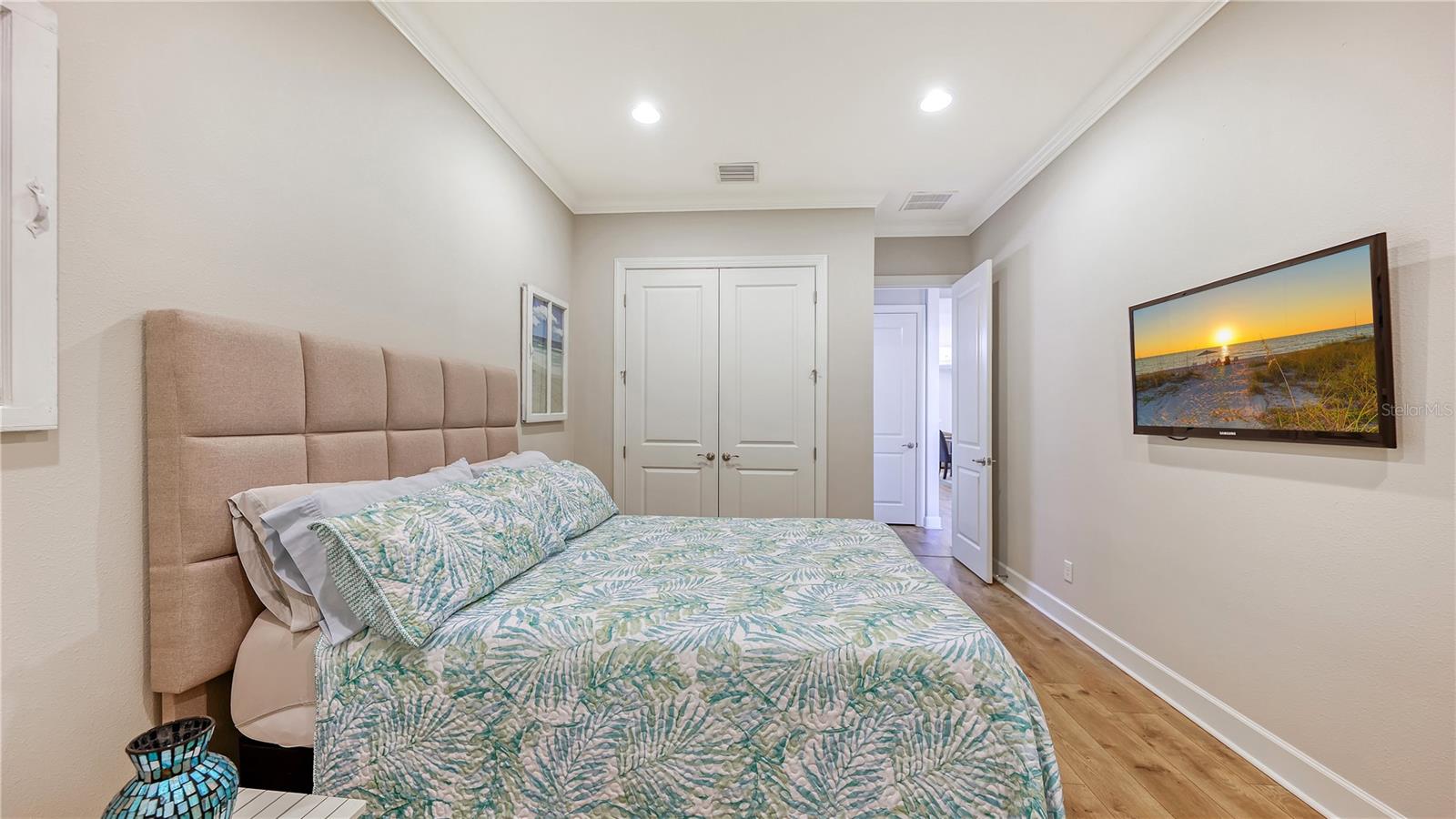 Listing photo id 31 for 13943 Messina Loop