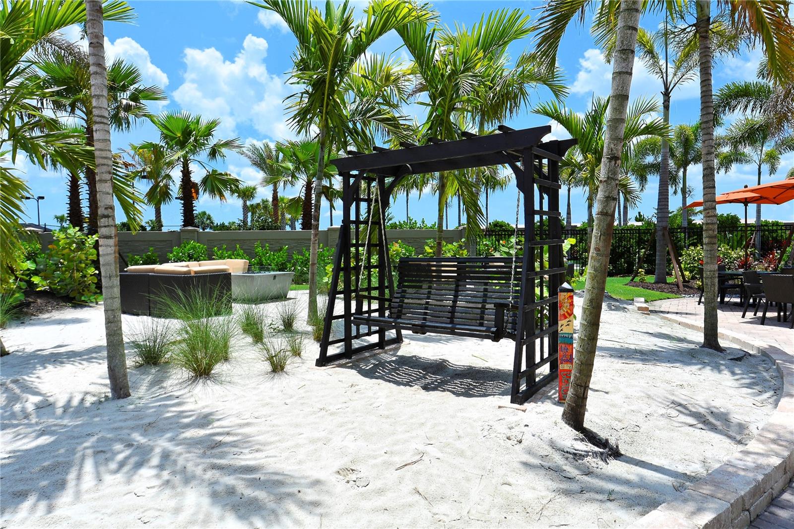 Listing photo id 72 for 13943 Messina Loop