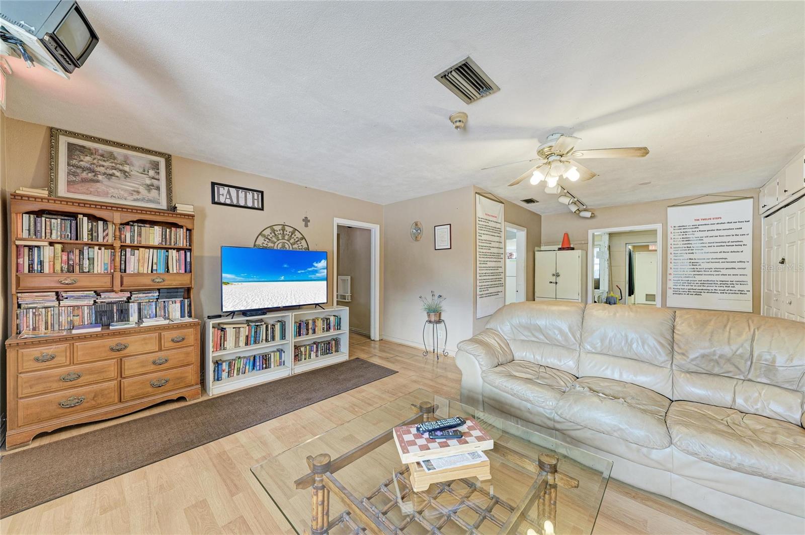 Image 10 of 49 For 1205 44th Avenue E