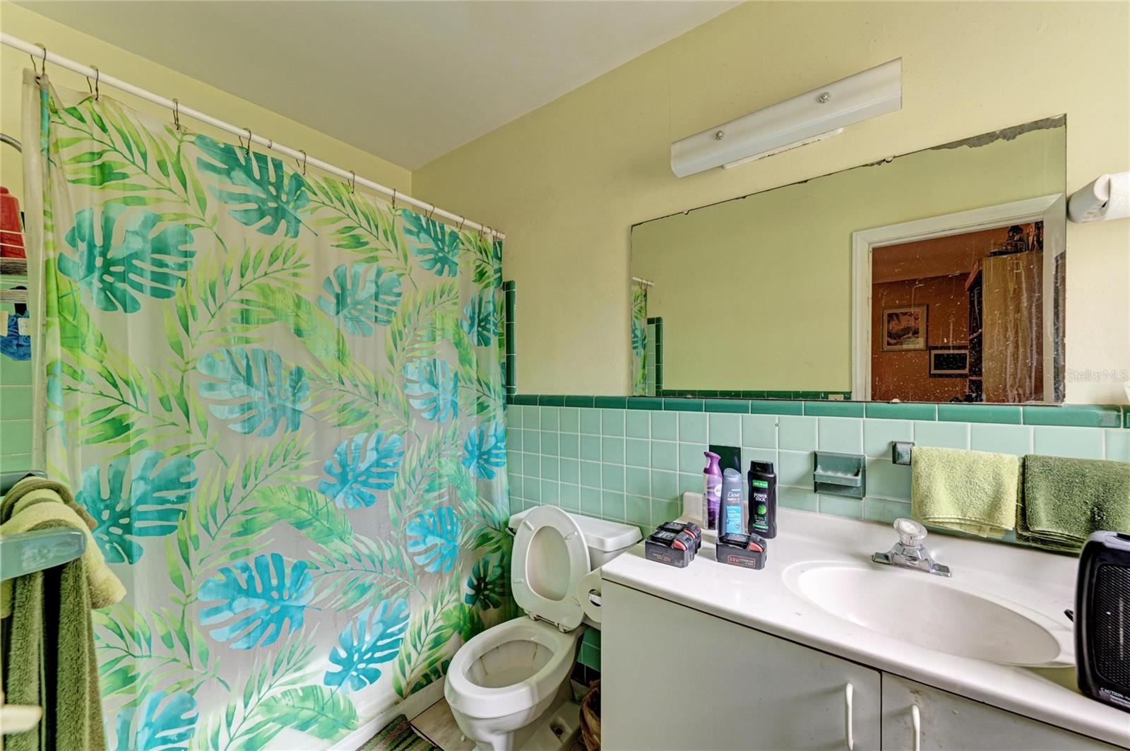 Image 21 of 49 For 1205 44th Avenue E