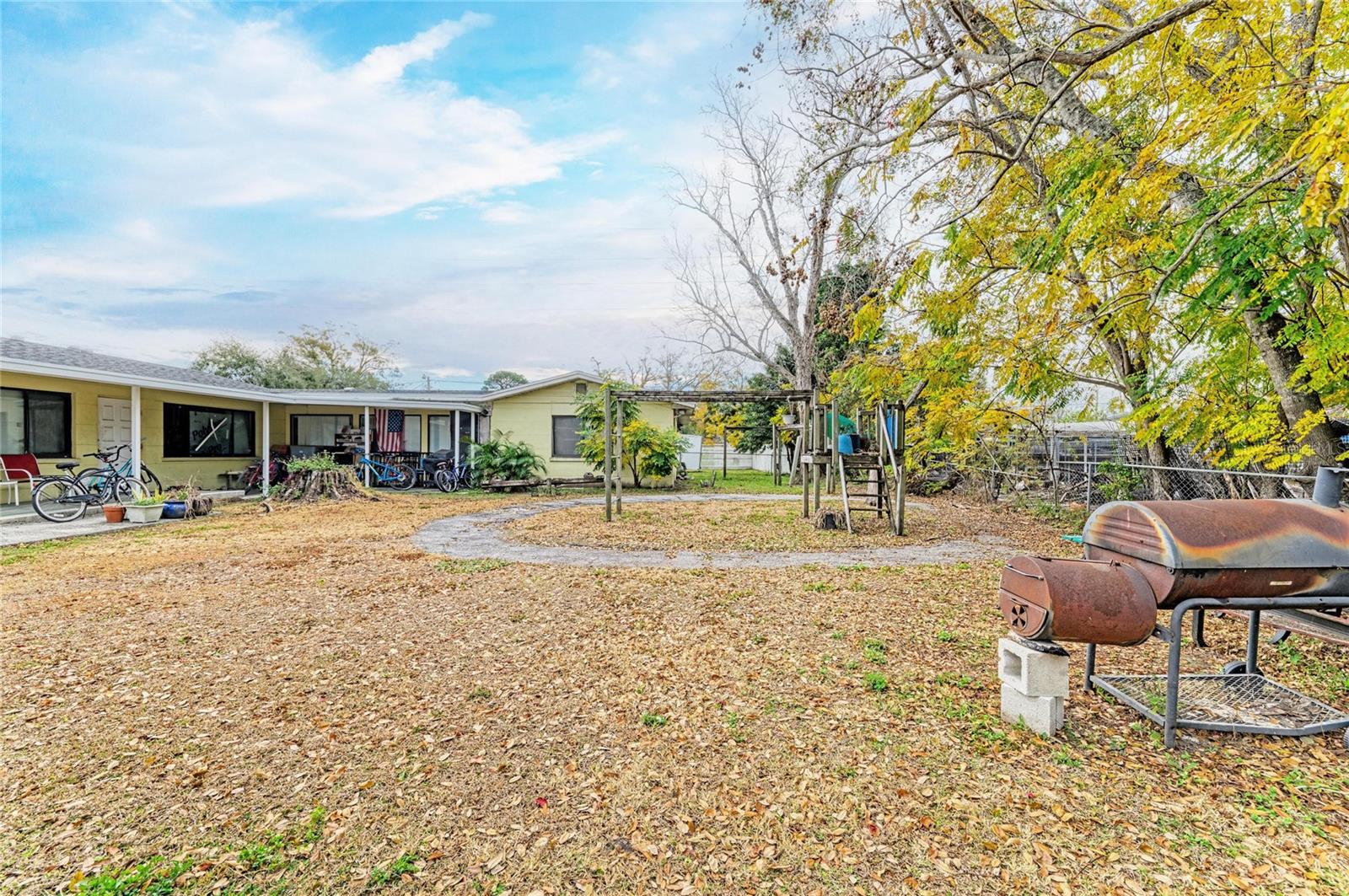 Image 36 of 49 For 1205 44th Avenue E