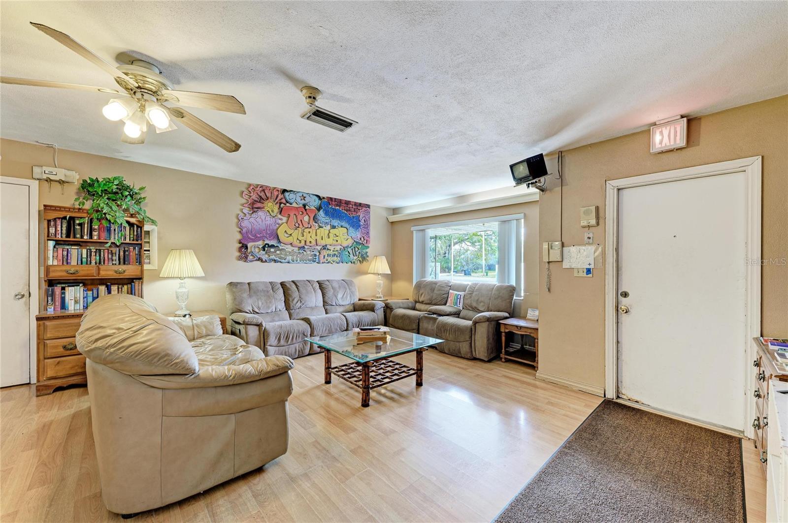 Image 8 of 49 For 1205 44th Avenue E