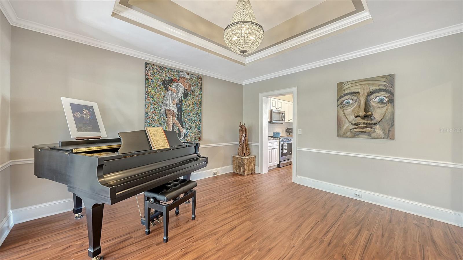 Image 12 of 86 For 57 Bishops Court Road 121