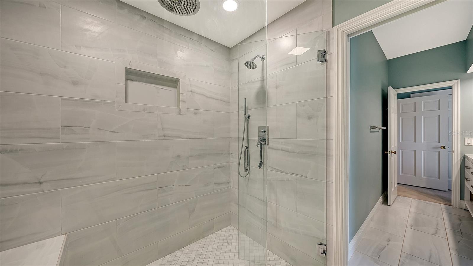 Image 35 of 86 For 57 Bishops Court Road 121