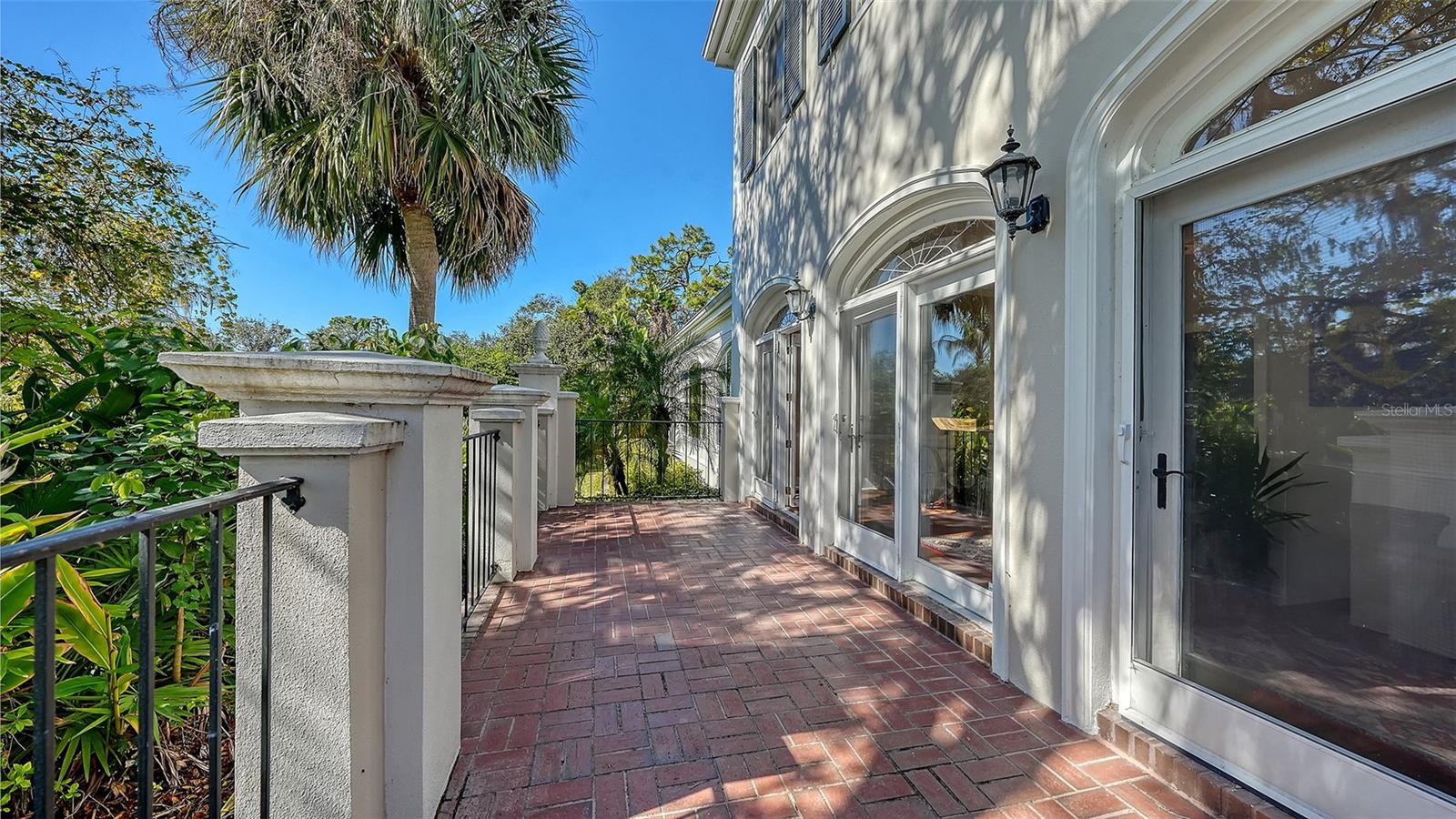 Image 44 of 86 For 57 Bishops Court Road 121