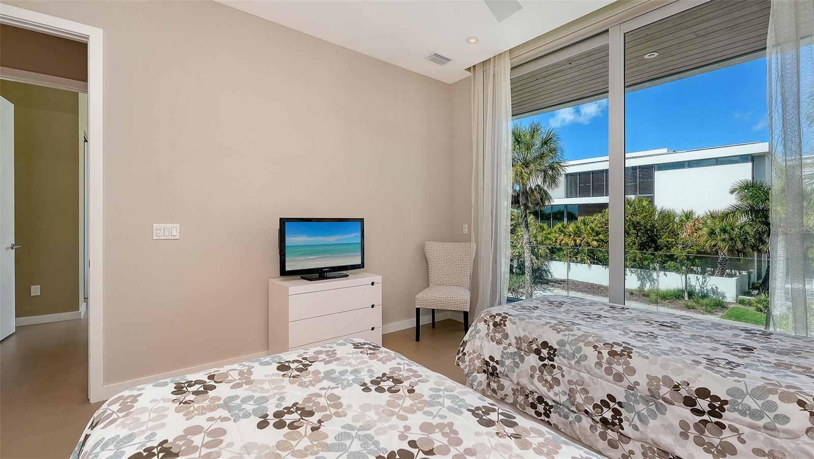 Image 46 of 100 For 160 Whittier Drive