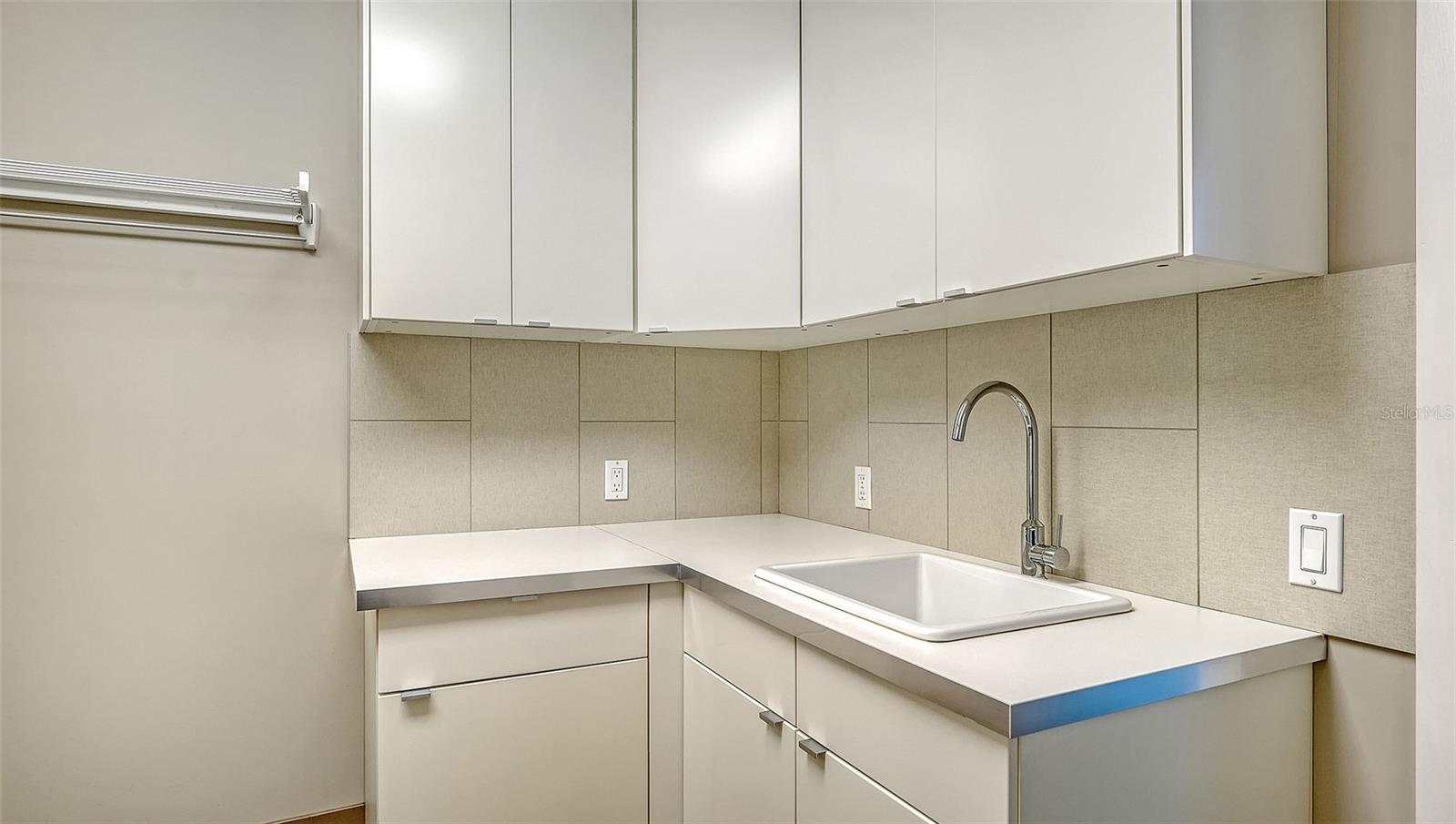 Image 47 of 100 For 160 Whittier Drive