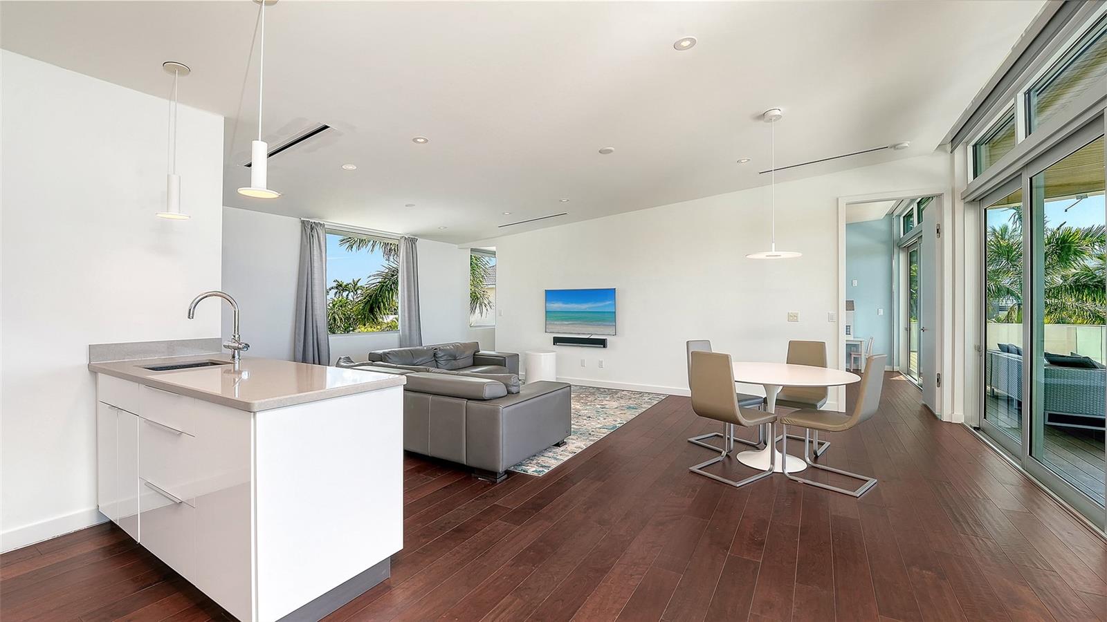 Image 51 of 100 For 160 Whittier Drive