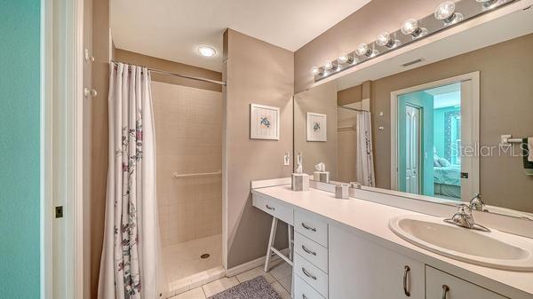 Image 23 of 65 For 9601 Castle Point Drive 815