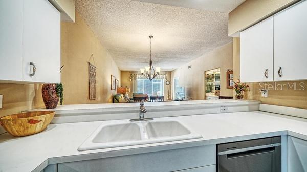 Image 9 of 65 For 9601 Castle Point Drive 815