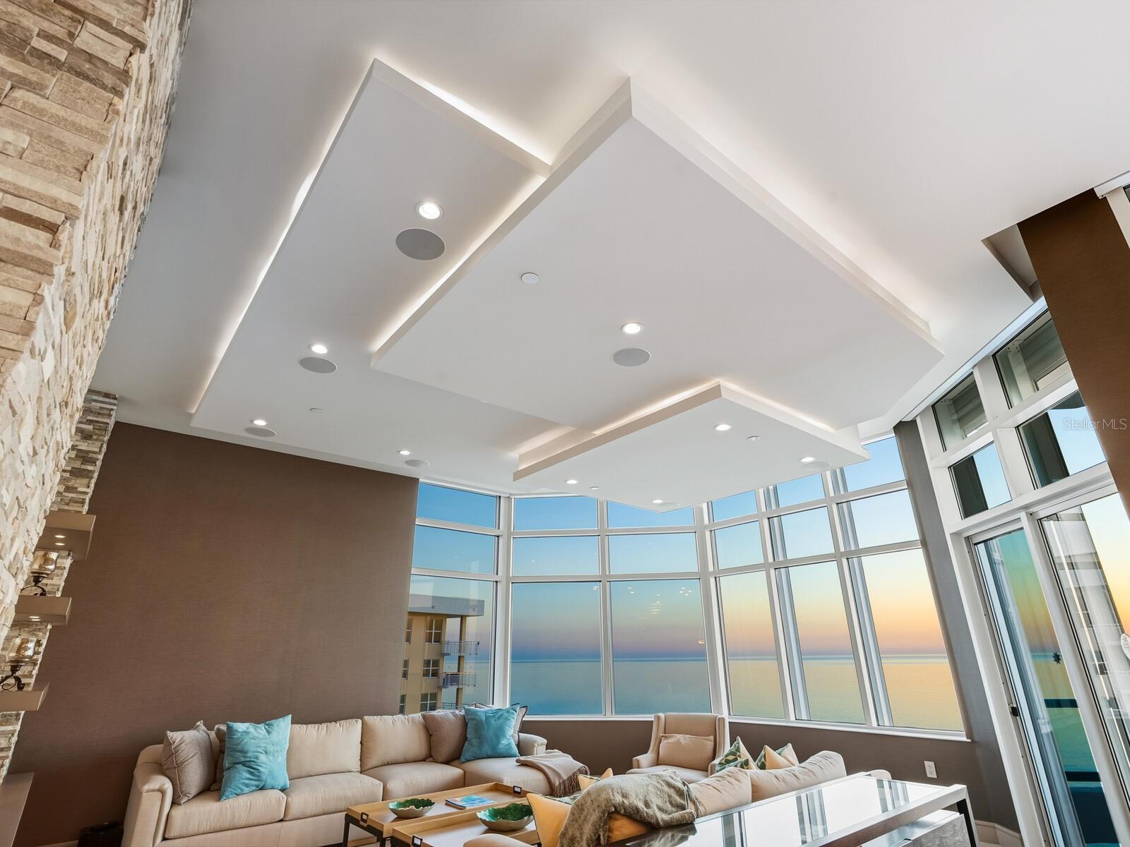 Image 10 of 53 For 655 Longboat Club Road 1ph