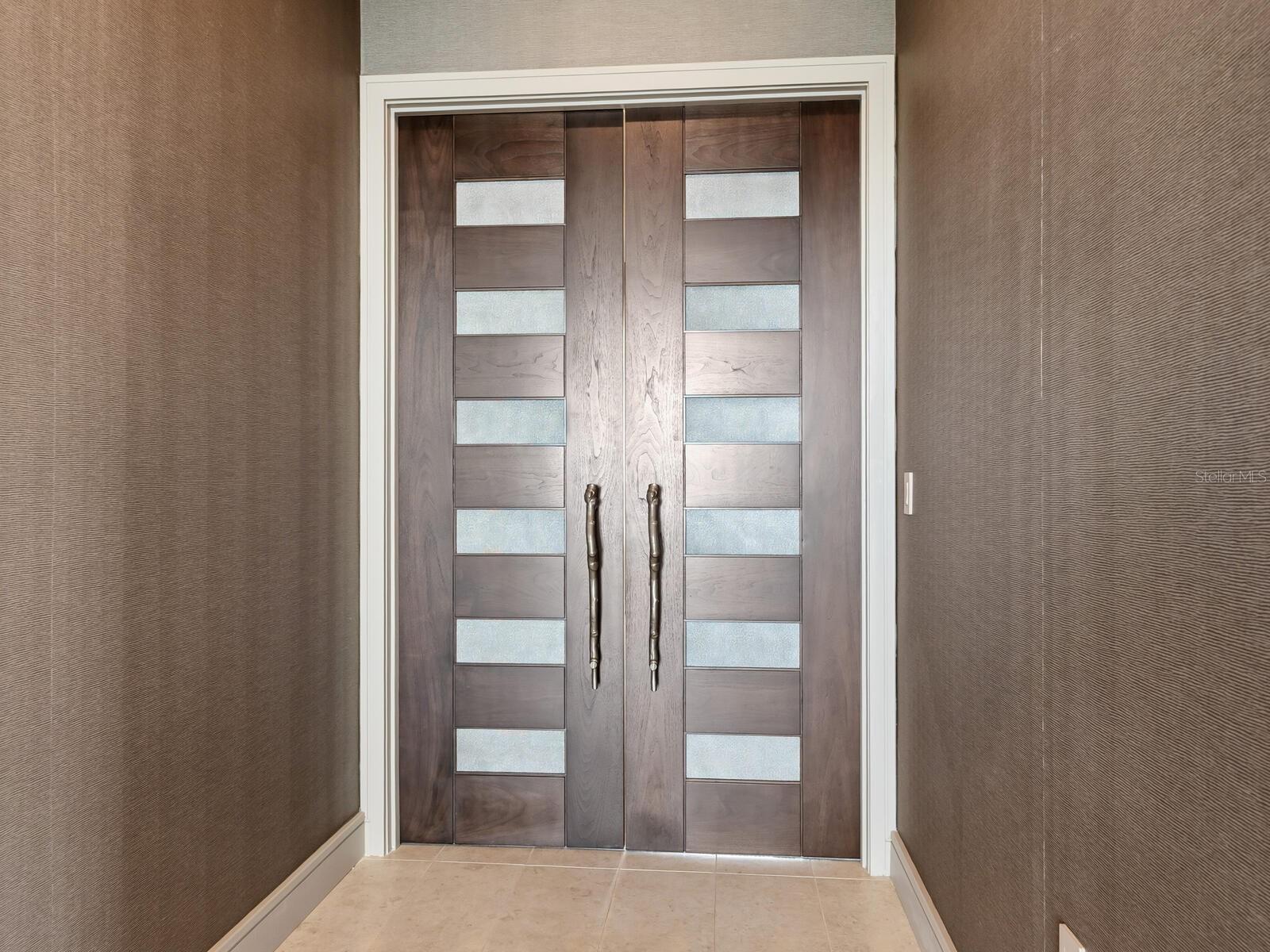 Image 30 of 53 For 655 Longboat Club Road 1ph