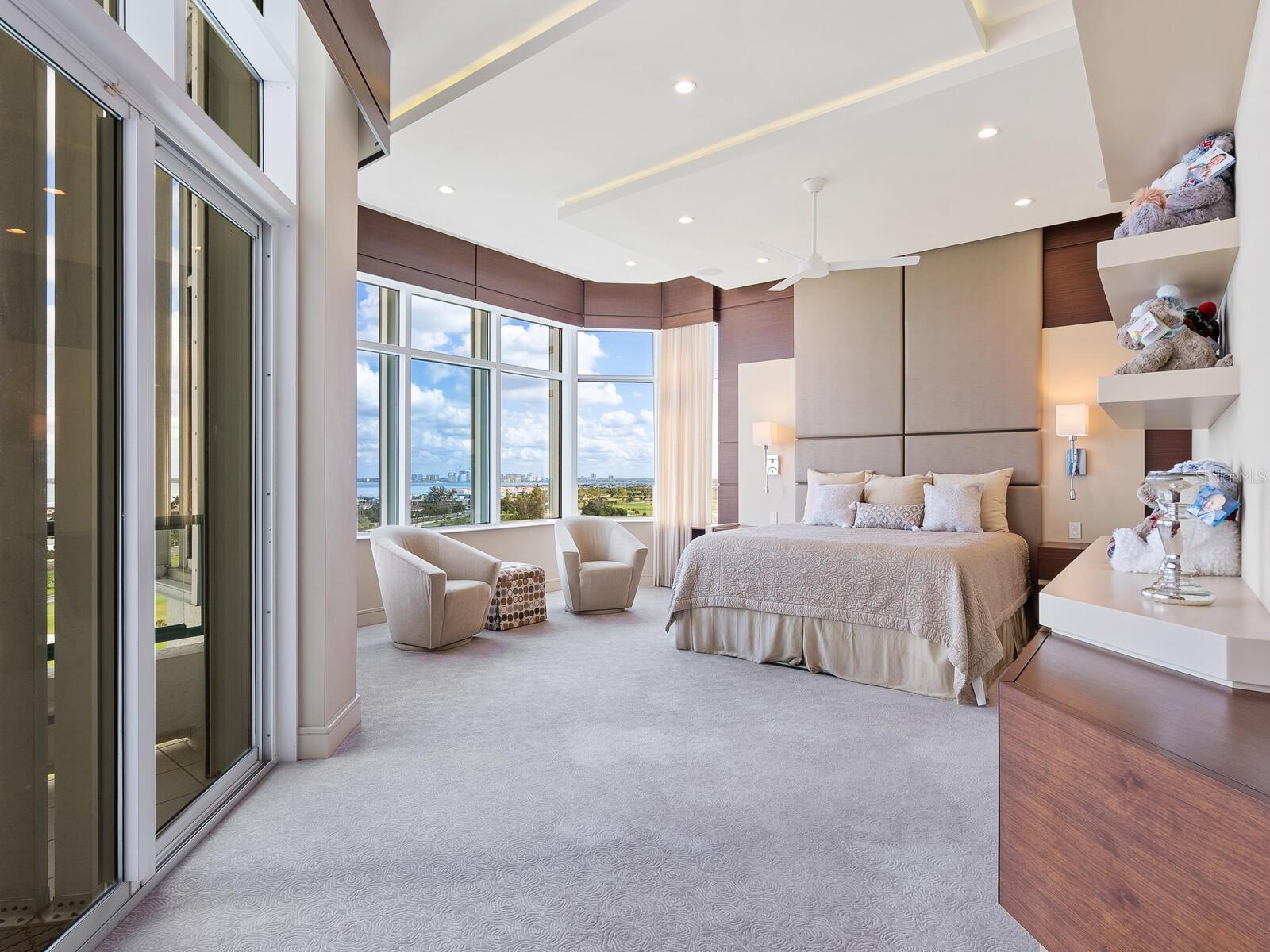 Image 31 of 53 For 655 Longboat Club Road 1ph