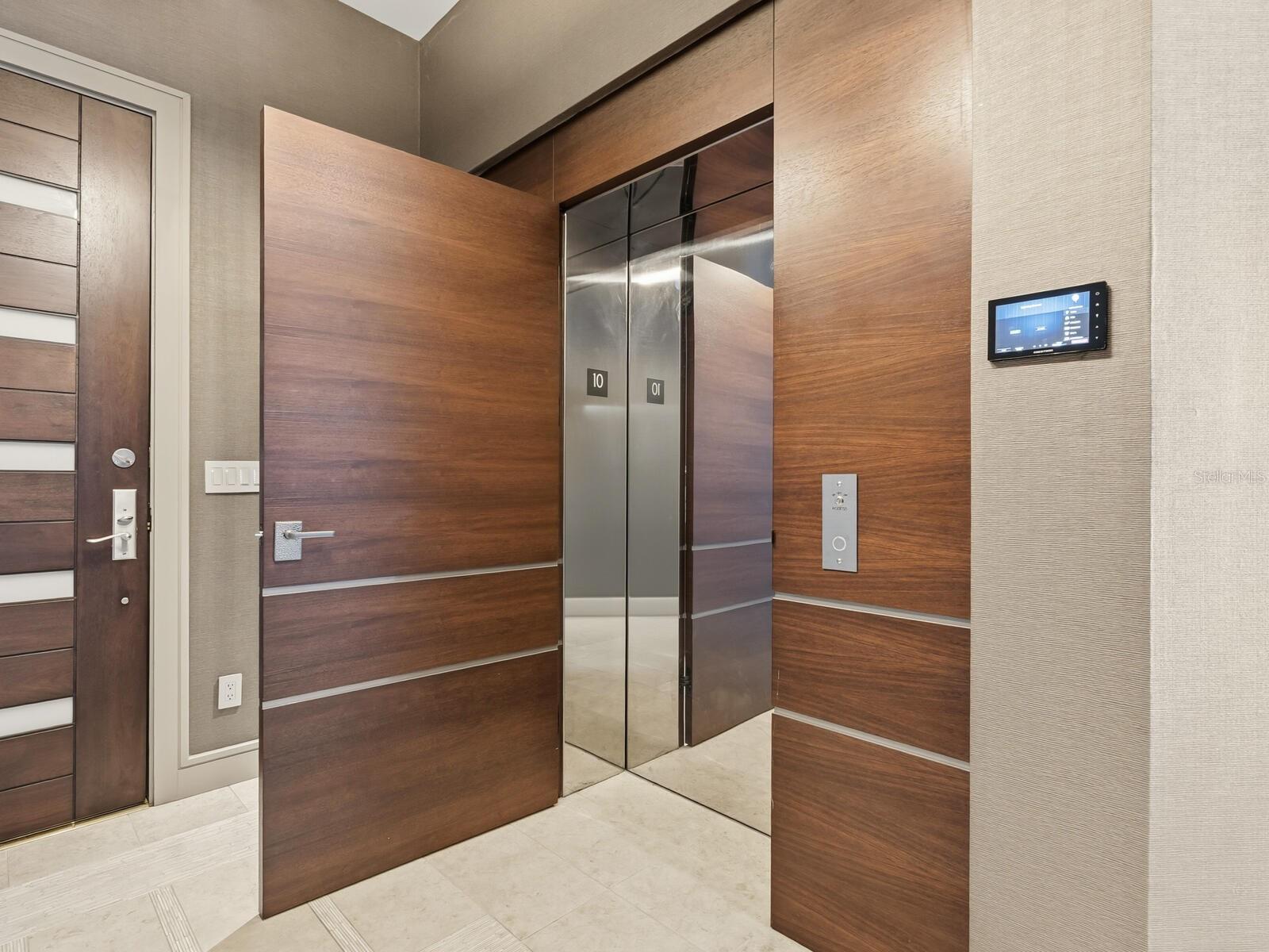 Image 44 of 53 For 655 Longboat Club Road 1ph