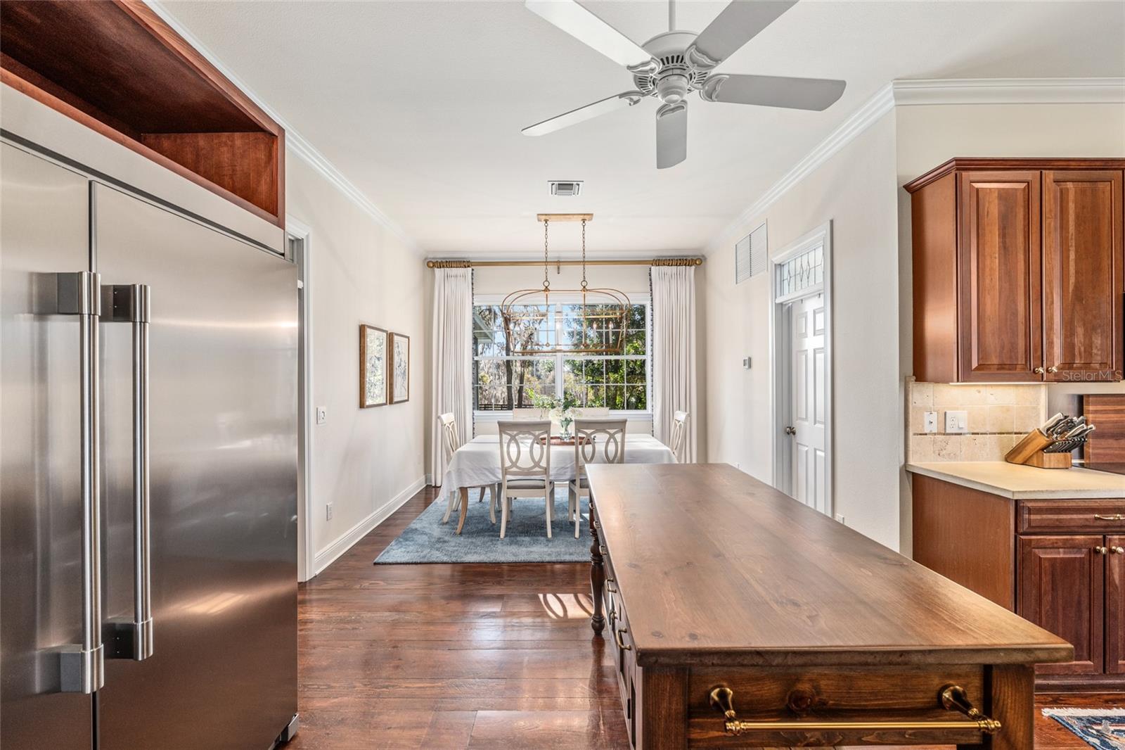 Image 16 of 70 For 33 Lake Wood Circle