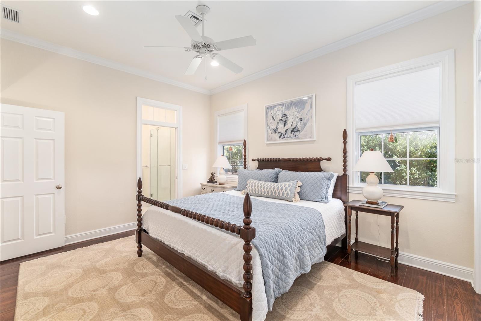 Image 29 of 70 For 33 Lake Wood Circle