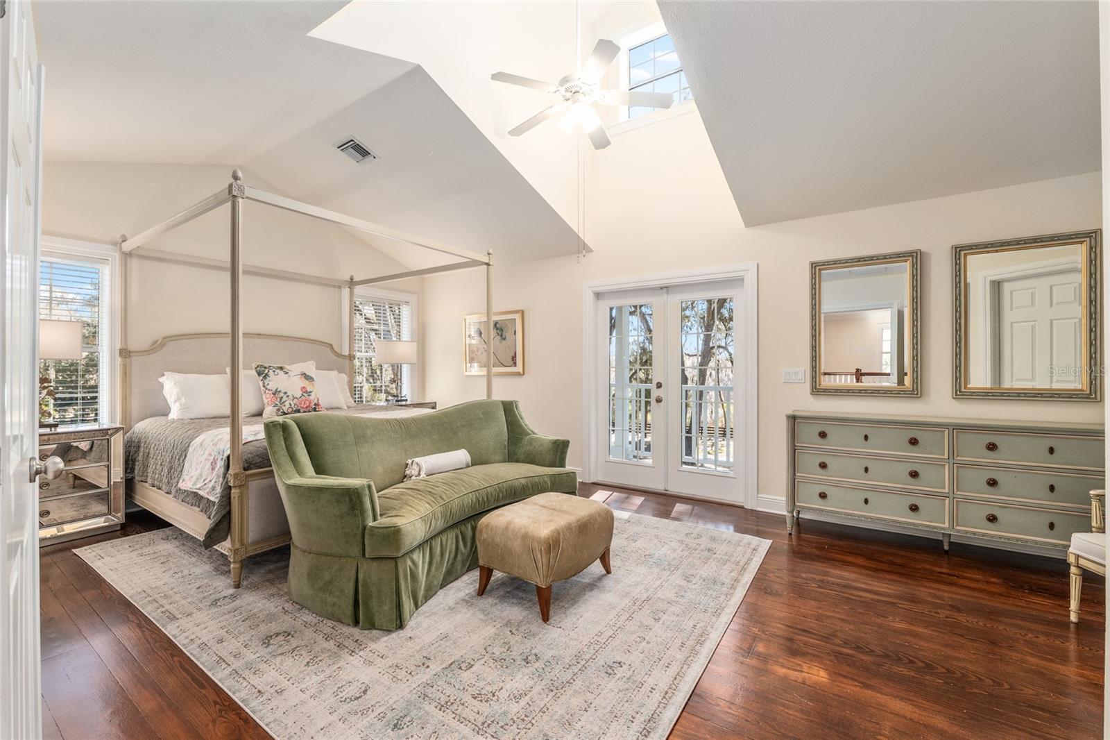 Image 36 of 70 For 33 Lake Wood Circle