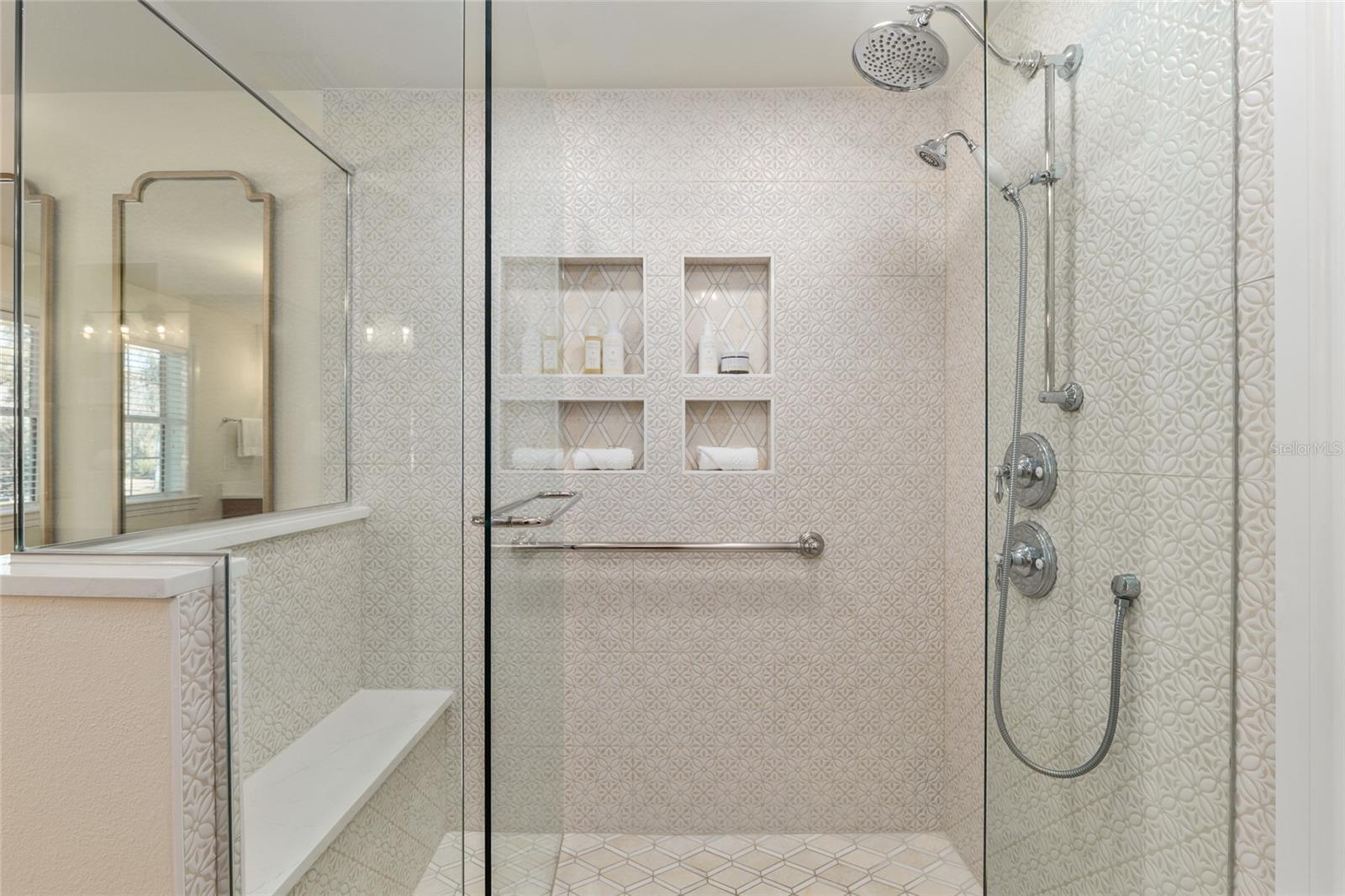 Image 43 of 70 For 33 Lake Wood Circle