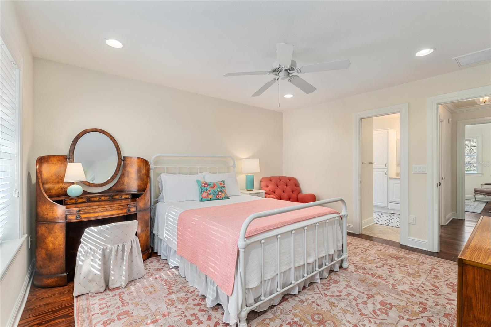 Image 47 of 70 For 33 Lake Wood Circle