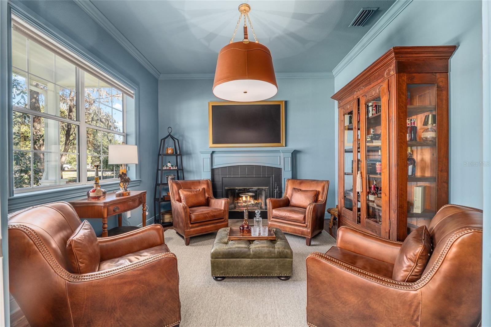 Image 7 of 70 For 33 Lake Wood Circle