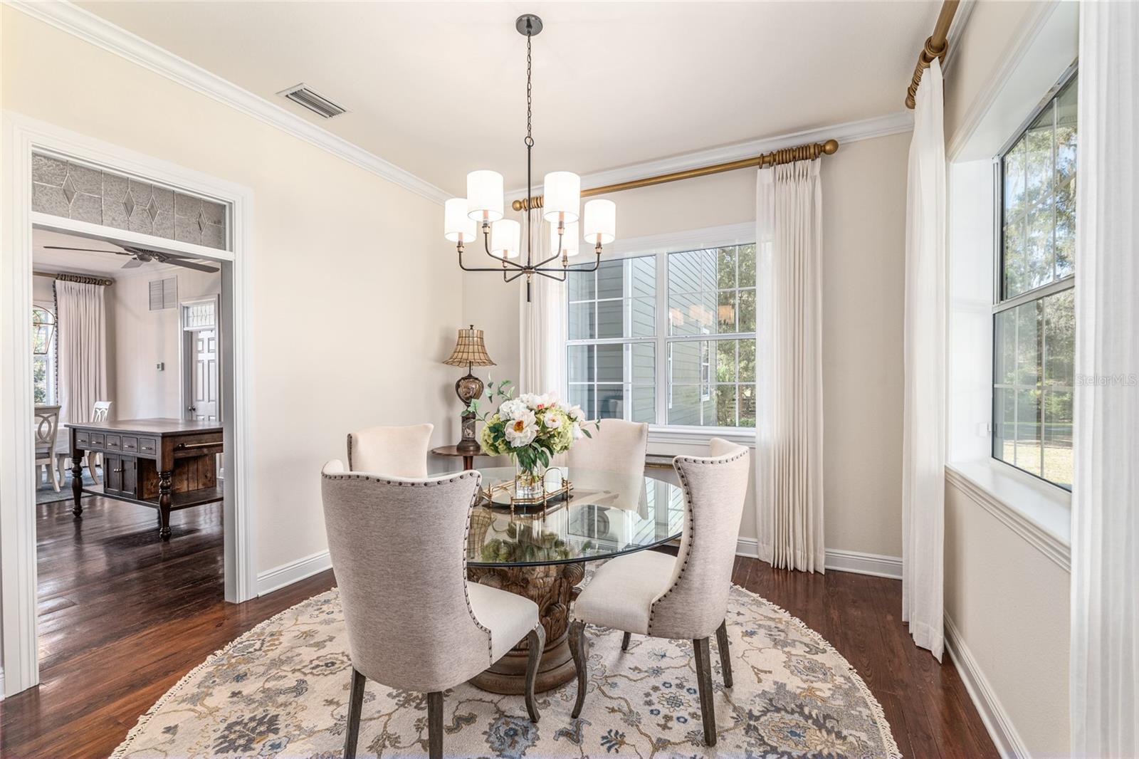 Image 9 of 70 For 33 Lake Wood Circle