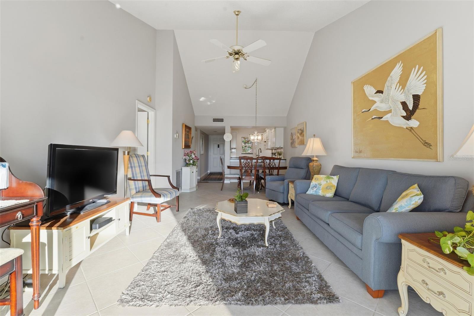 Image 14 of 28 For 437 Cerromar Lane 520