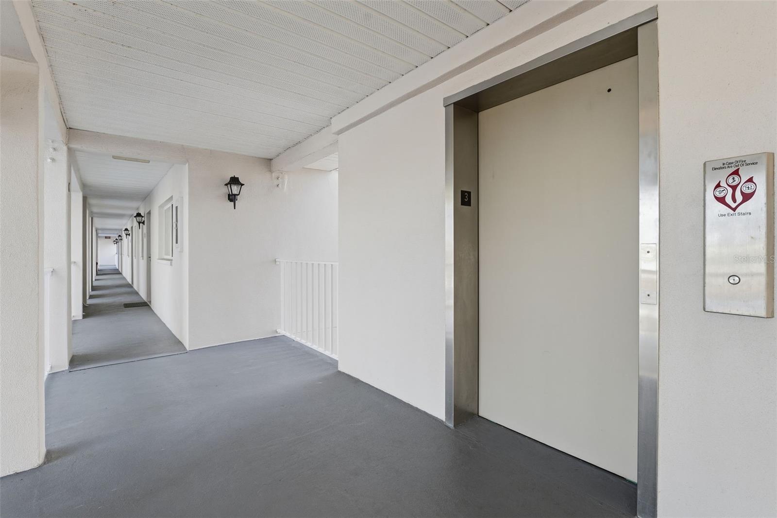 Image 3 of 28 For 437 Cerromar Lane 520