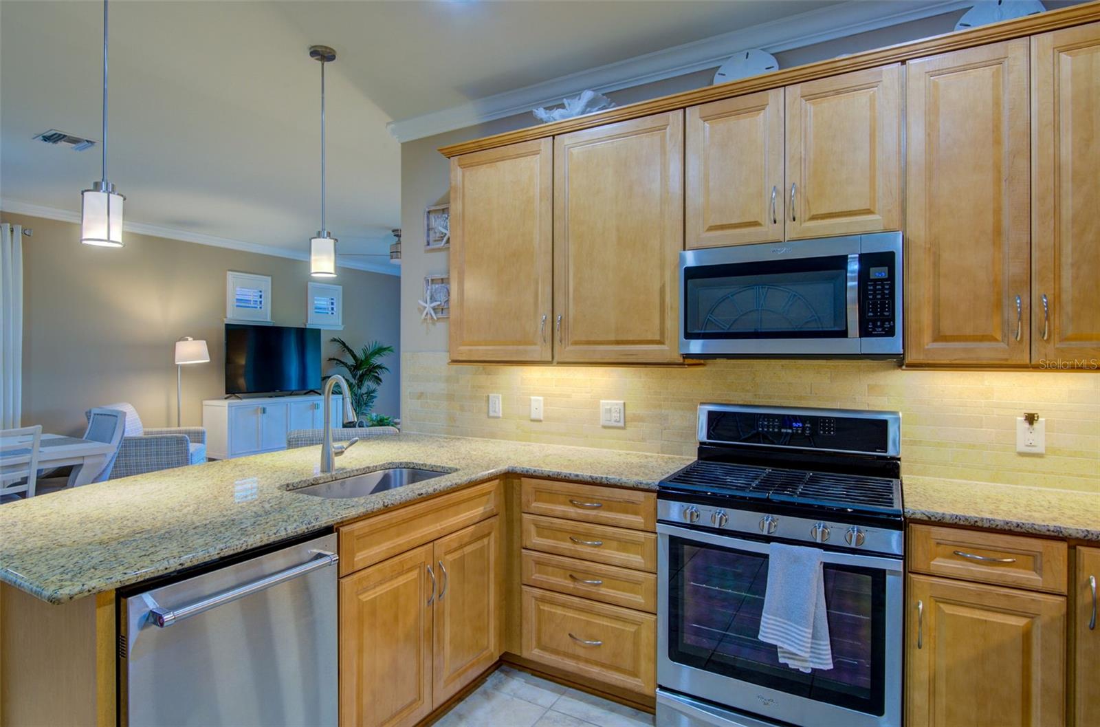 Image 10 of 44 For 12232 Marsh Pointe Road