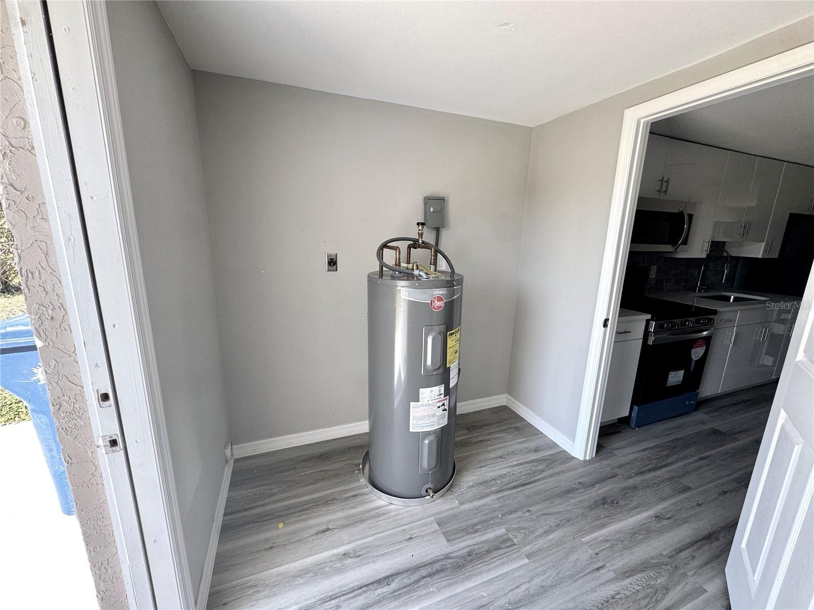 Image 14 of 18 For 5928 13th Street Court E