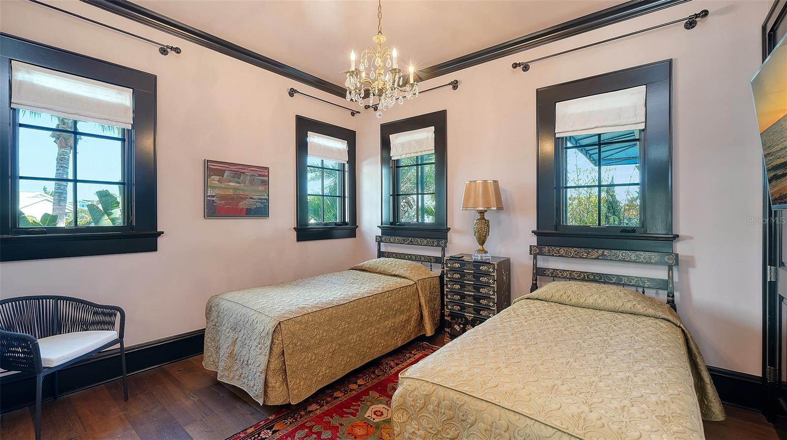 Image 20 of 57 For 513 Villa Rosa Way