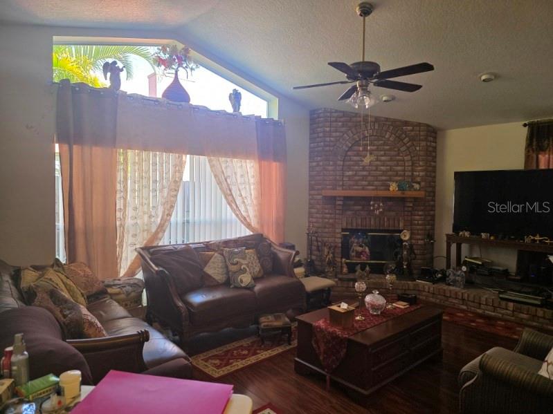 Image 4 of 25 For 324 Wood Dove Avenue