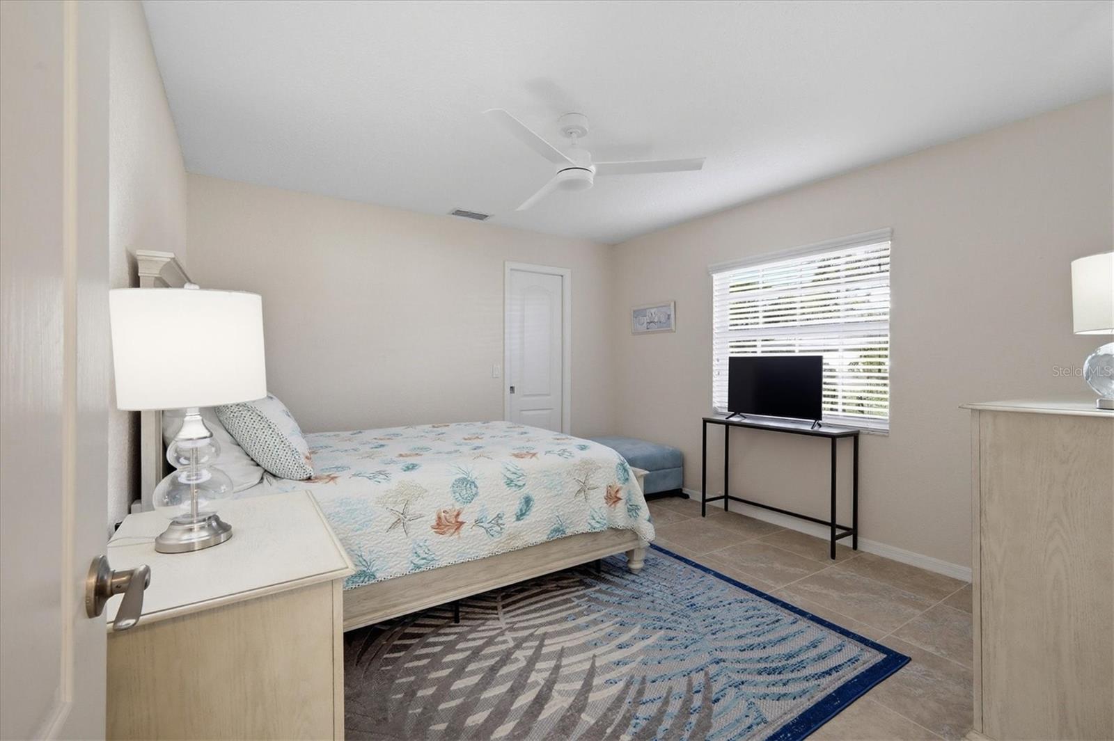 Image 25 of 40 For 1060 Truman Street