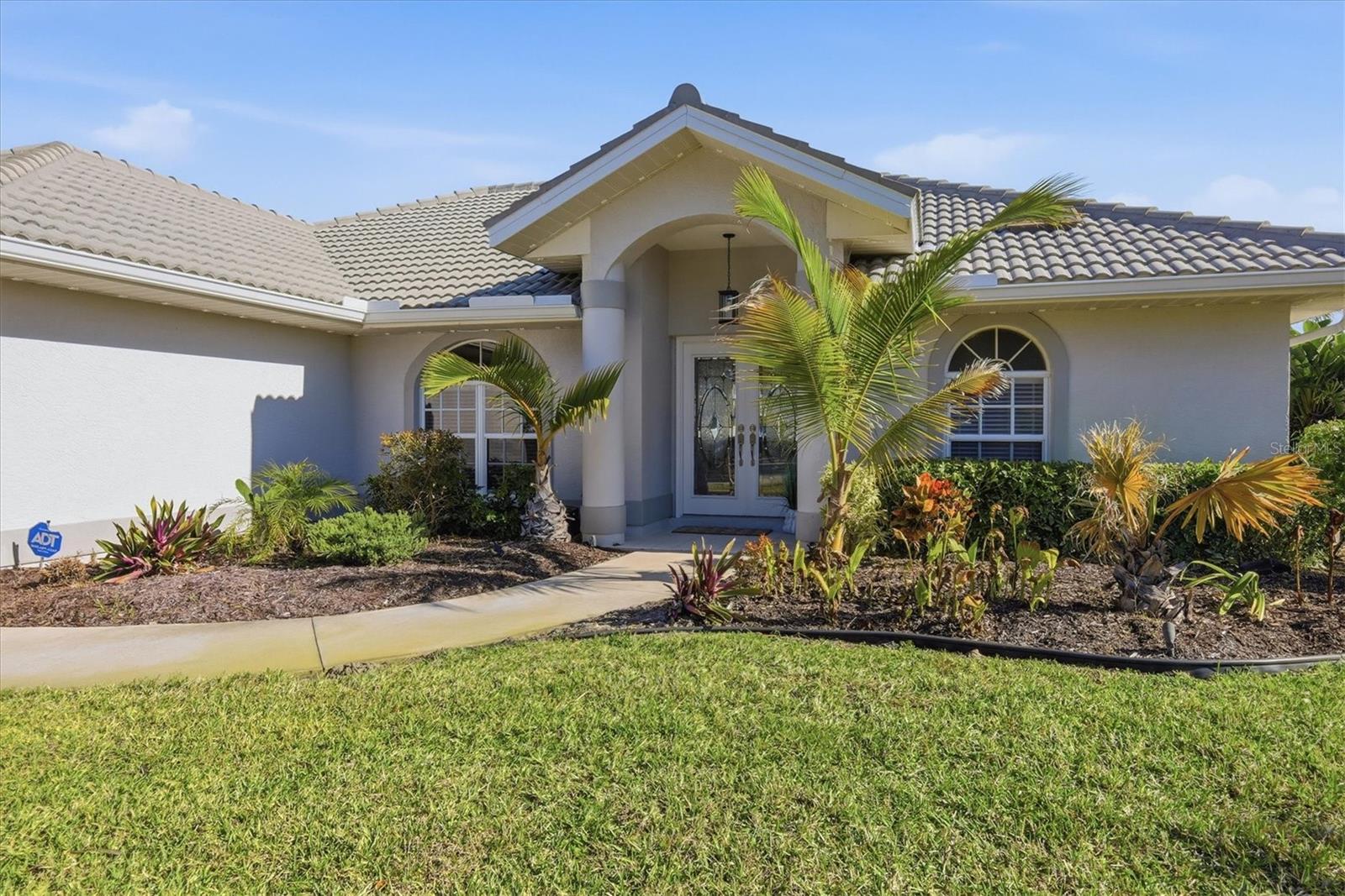 Image 3 of 40 For 1060 Truman Street