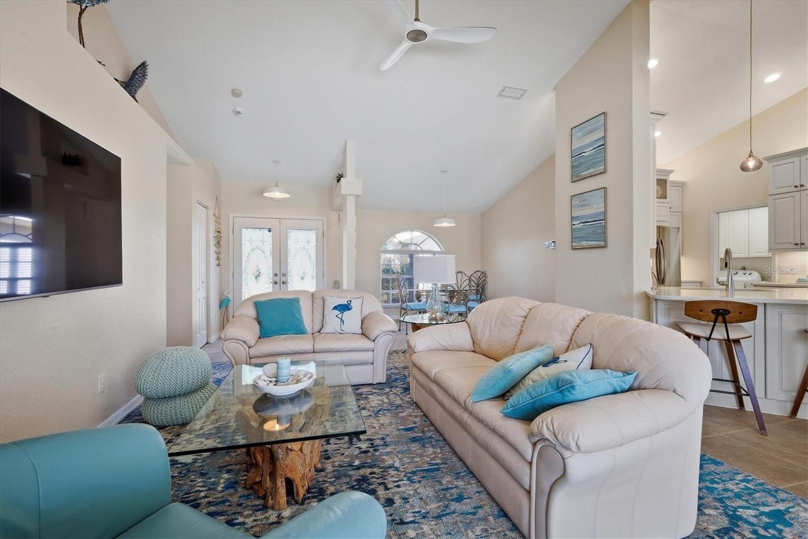 Image 7 of 40 For 1060 Truman Street