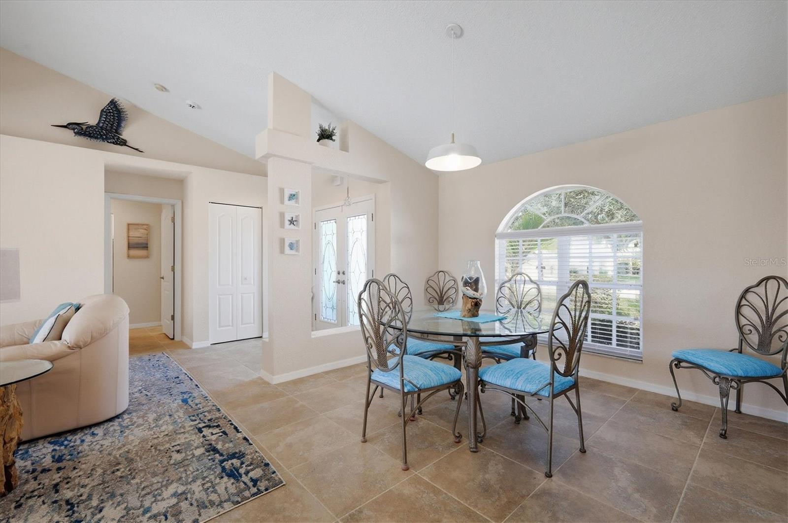 Image 8 of 40 For 1060 Truman Street