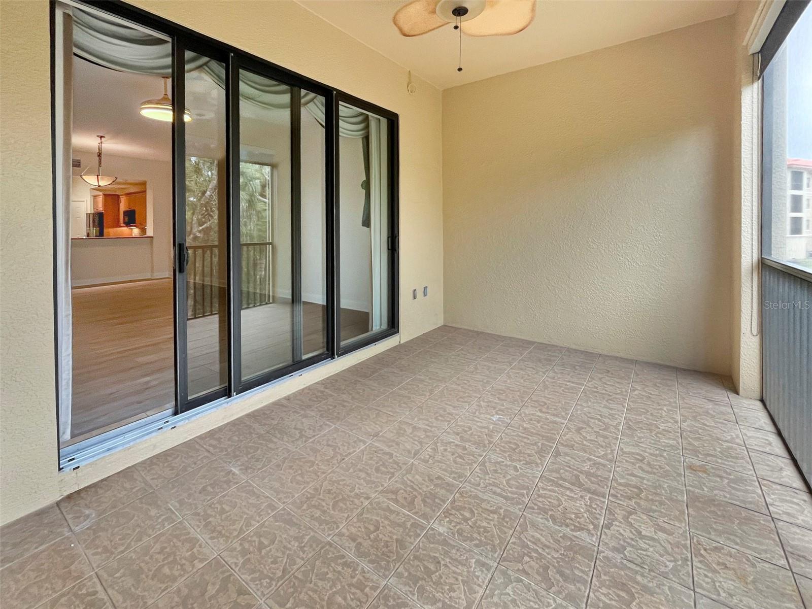 Image 21 of 26 For 7710 Lake Vista Court 206