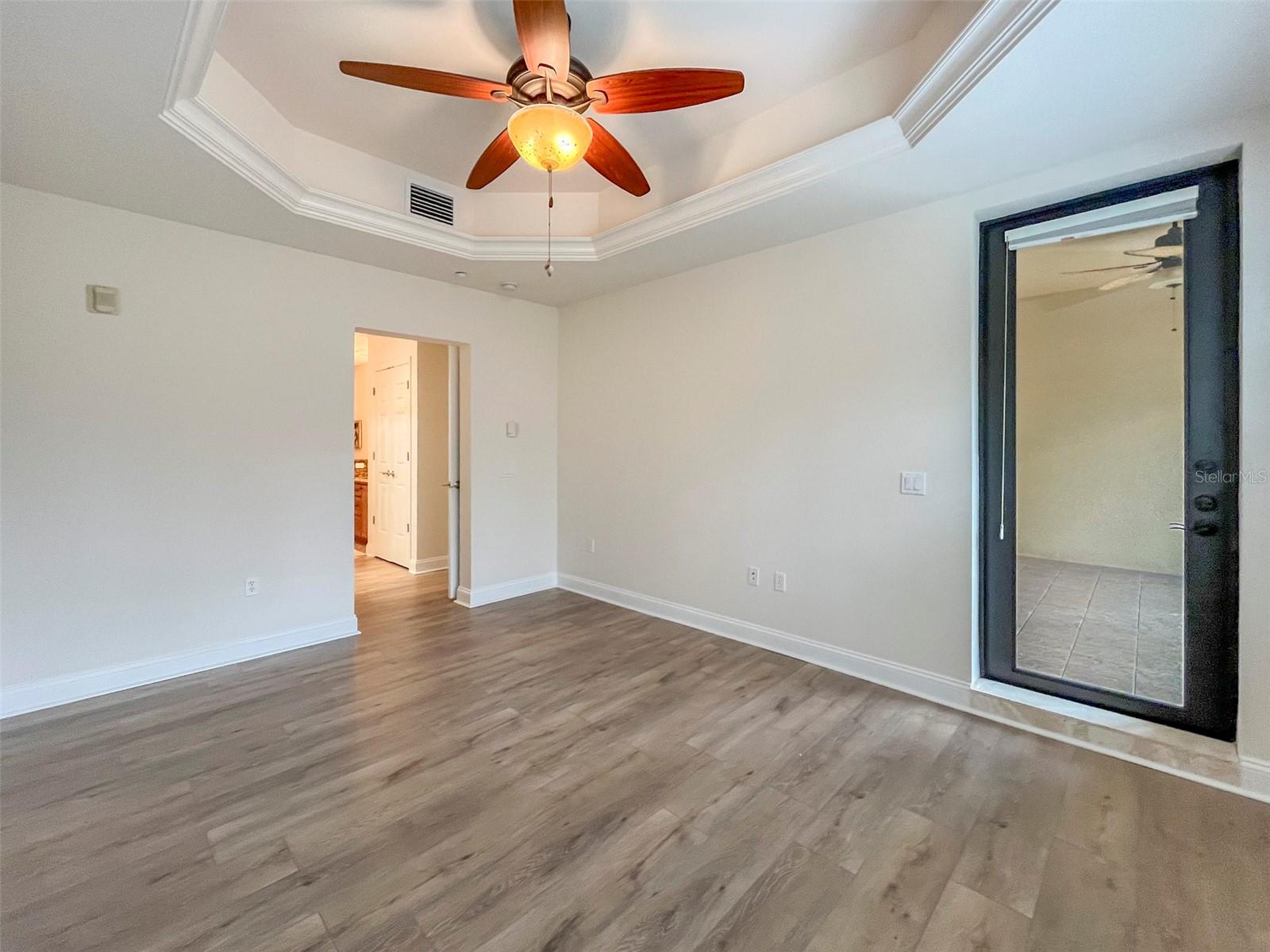 Image 9 of 26 For 7710 Lake Vista Court 206