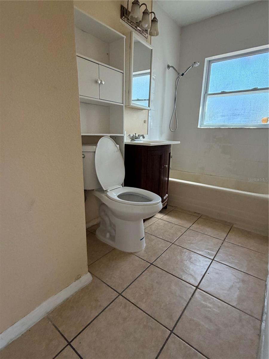 Image 12 of 30 For 1062 40th Street