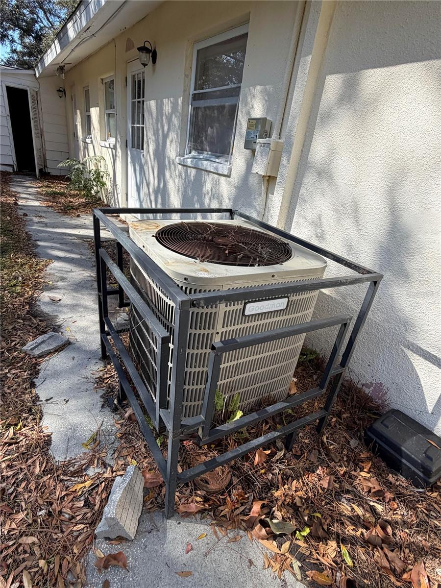 Image 28 of 30 For 1062 40th Street