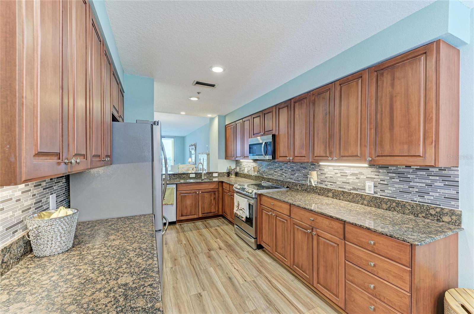 Image 25 of 49 For 610 Riviera Dunes Way 406