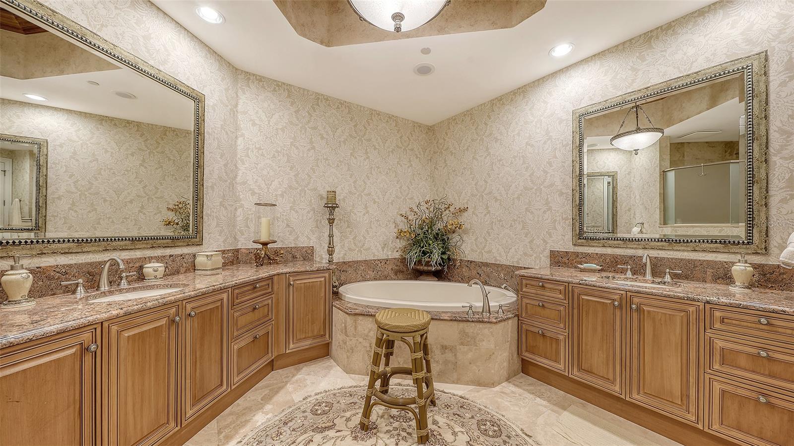 Image 30 of 61 For 4127 Gulf Of Mexico Drive N102