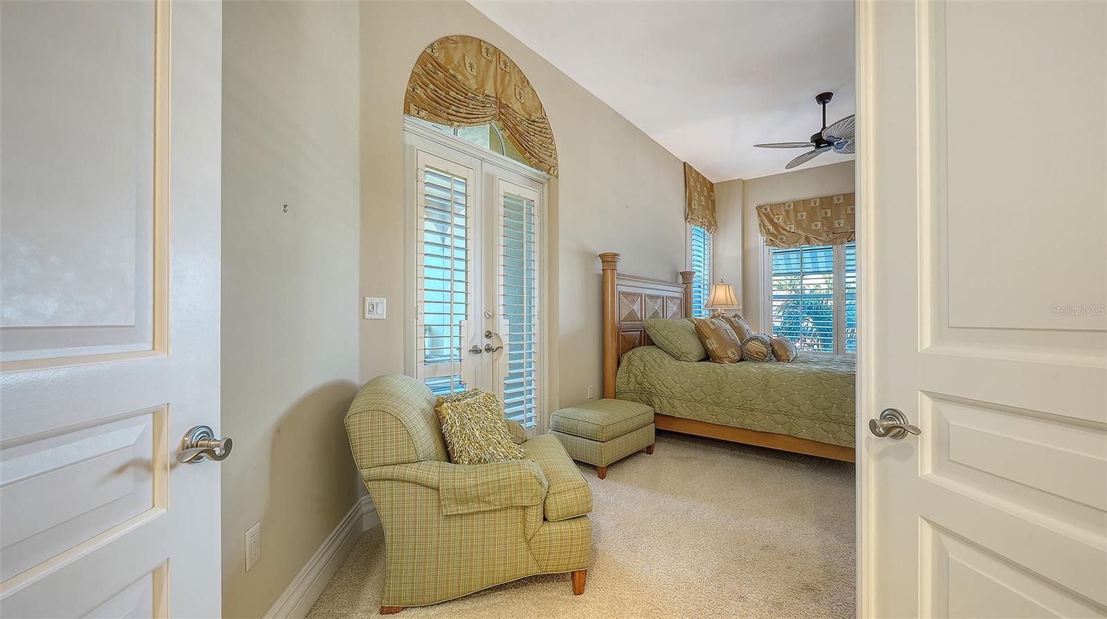 Image 33 of 61 For 4127 Gulf Of Mexico Drive N102