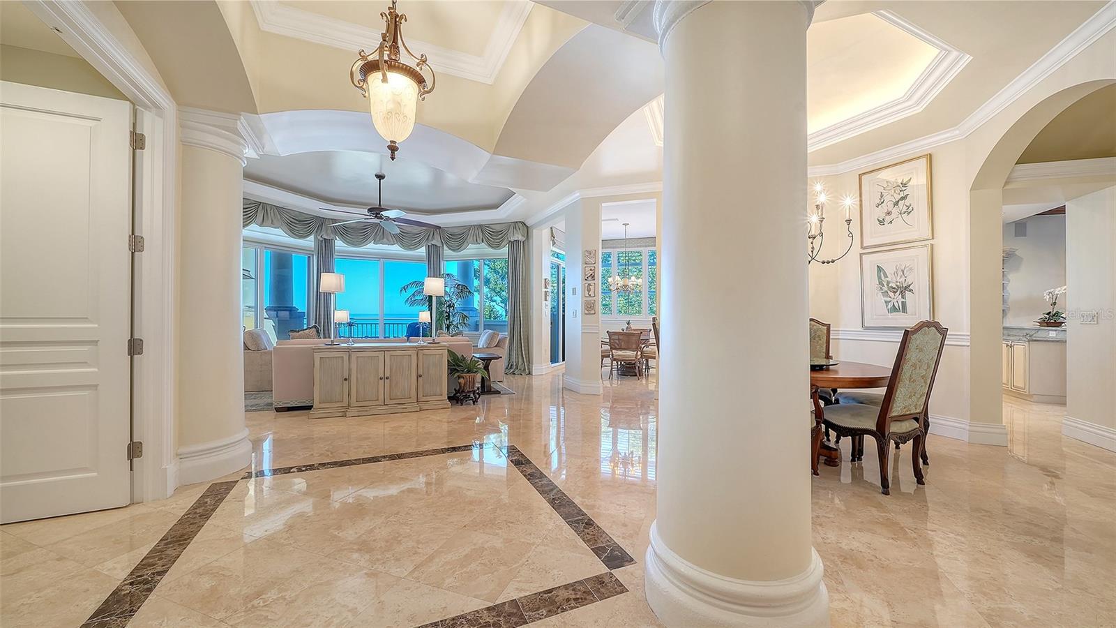 Image 6 of 61 For 4127 Gulf Of Mexico Drive N102