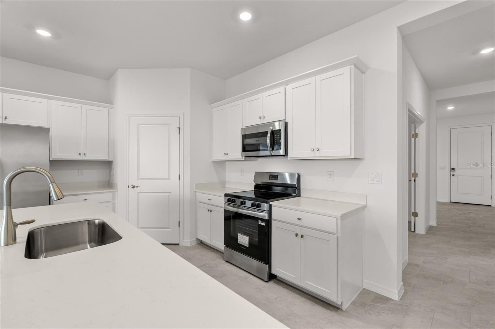 Image 26 of 56 For 17826 Garden Grove Way