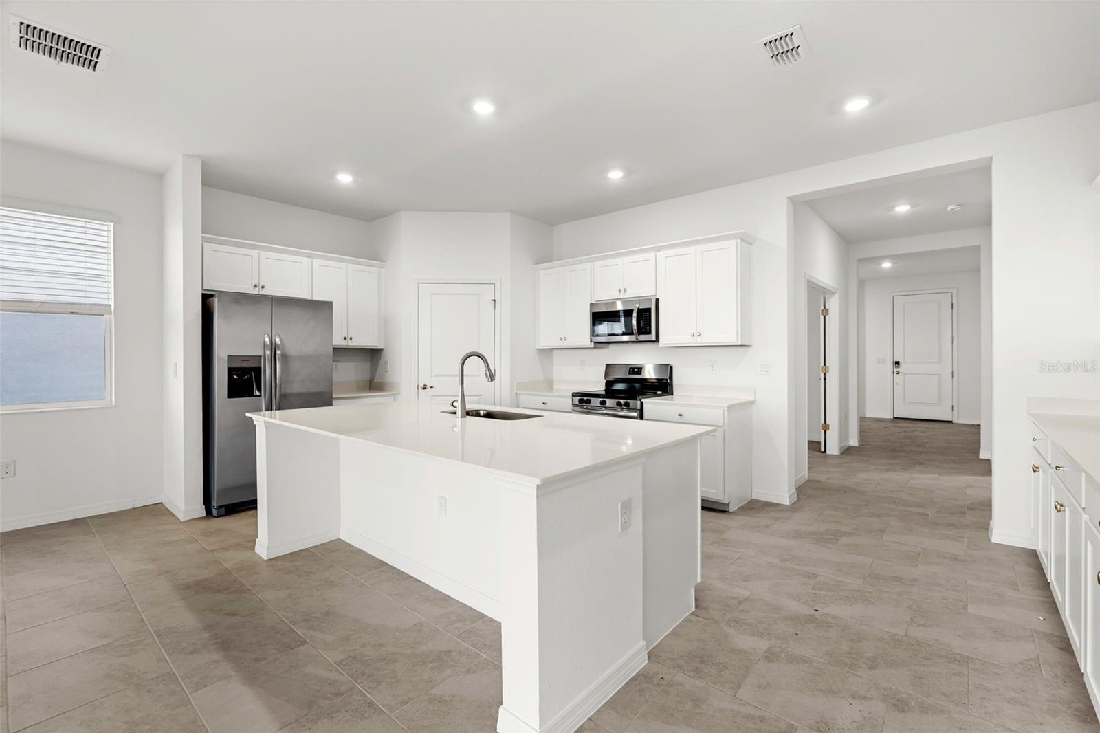 Image 29 of 56 For 17826 Garden Grove Way