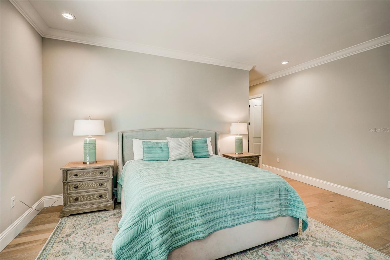 Image 17 of 67 For 125 Blvd Of Presidents