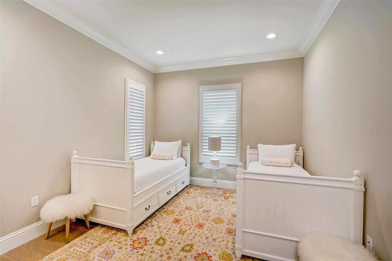 Image 26 of 67 For 125 Blvd Of Presidents